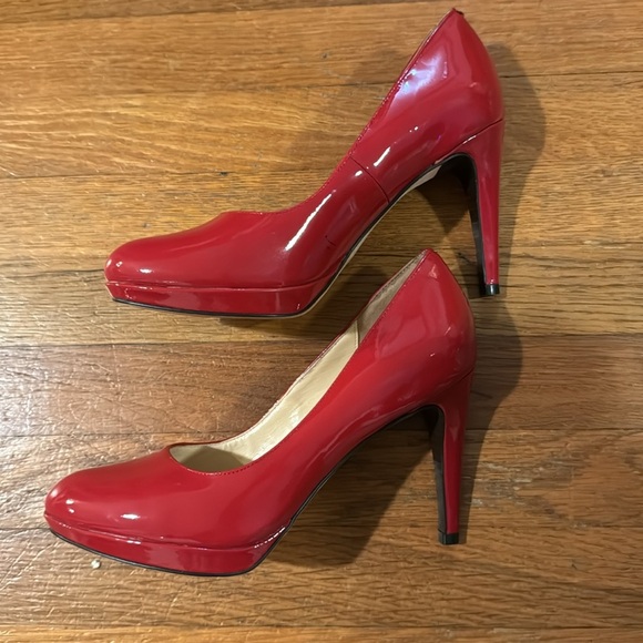 Cole Haan Chelsea high pumps, 3” heel, red patent leather, size 6.5 - Picture 3 of 10